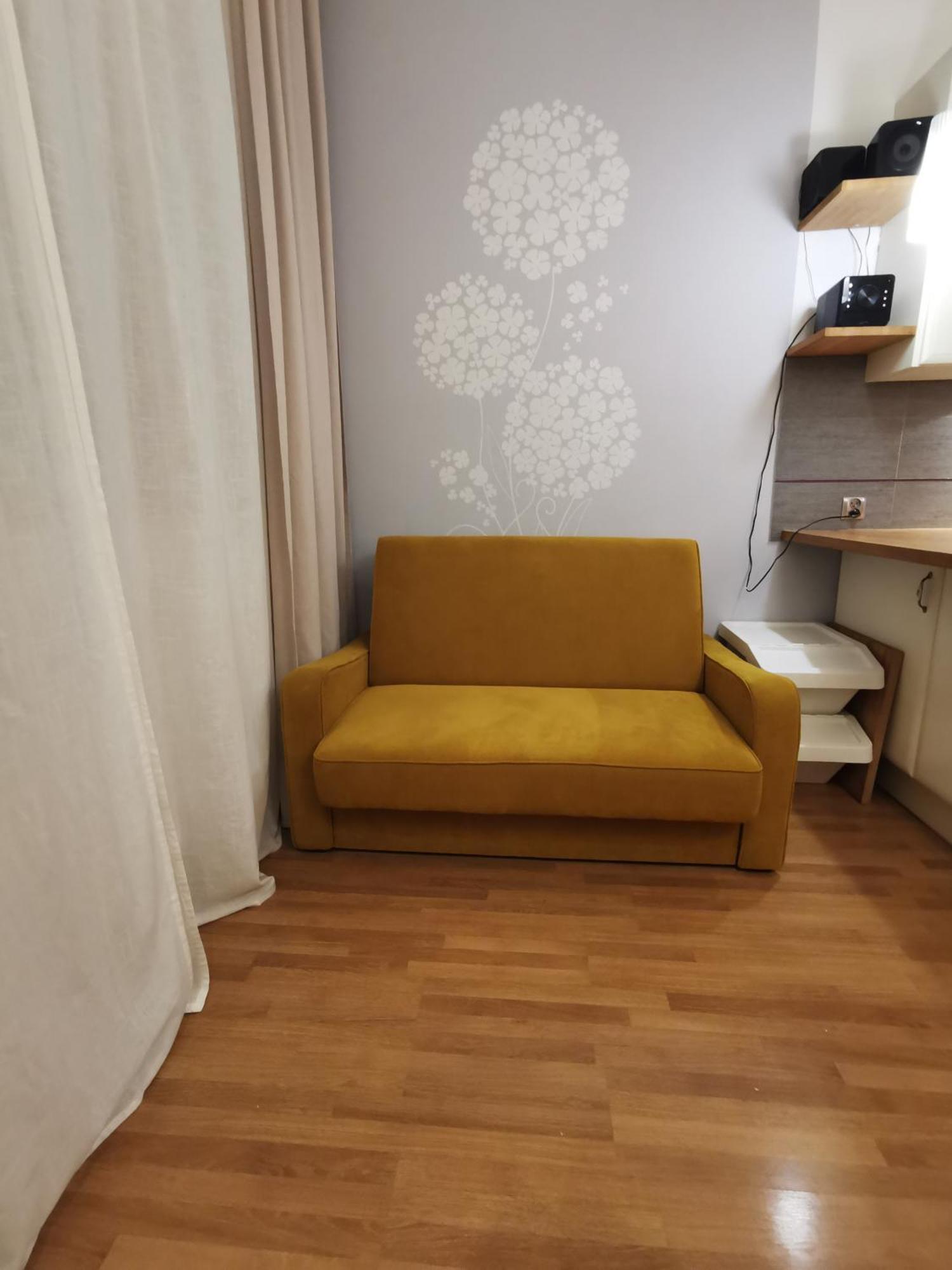 Cozy Spacious Apartment With Balcony Красков Екстериор снимка