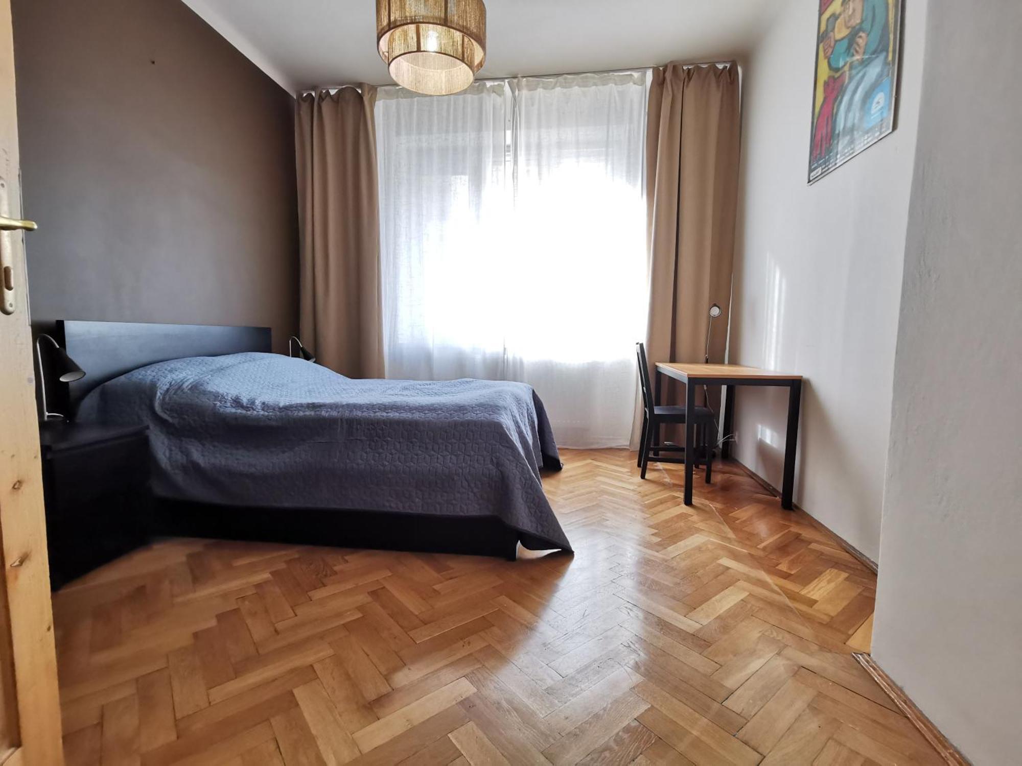 Cozy Spacious Apartment With Balcony Красков Екстериор снимка