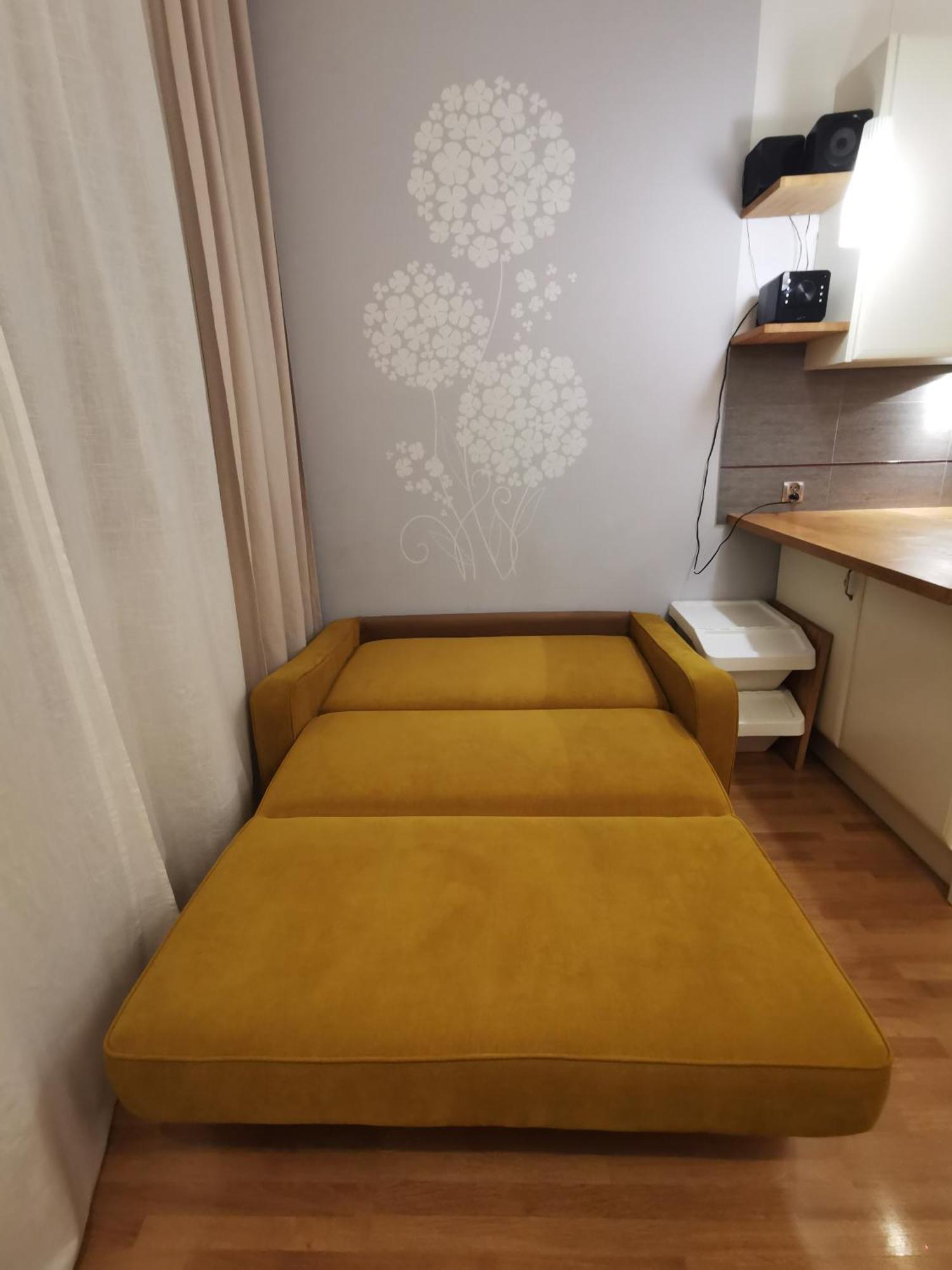 Cozy Spacious Apartment With Balcony Красков Екстериор снимка